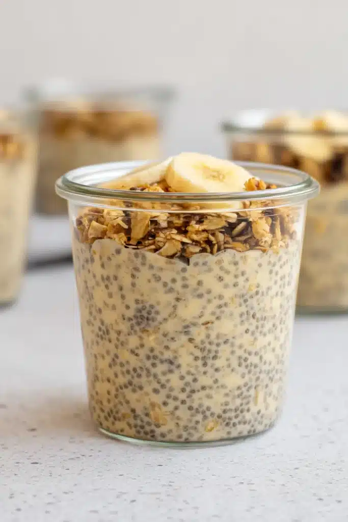 Brown Sugar Overnight Oats – Easy & Delicious Breakfast 13 Brown sugar overnight oats in a glass jar topped with banana slices and granola