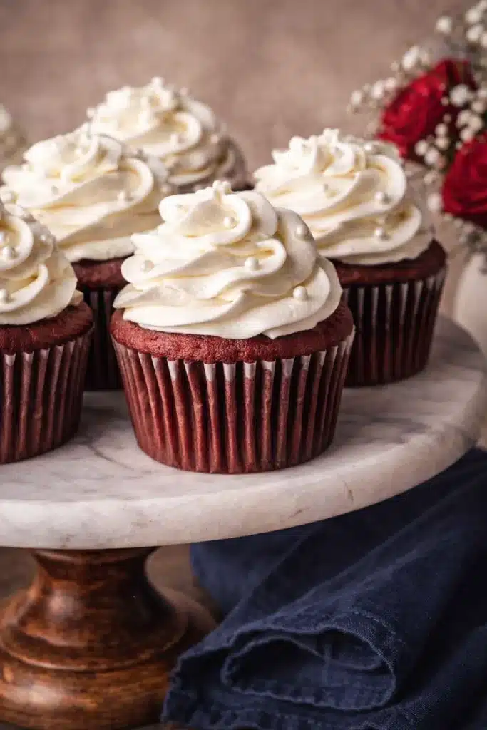 Red Velvet Cupcakes | Amazing Creamy Frosting Recipe 10 Red velvet cupcakes with cream cheese frosting