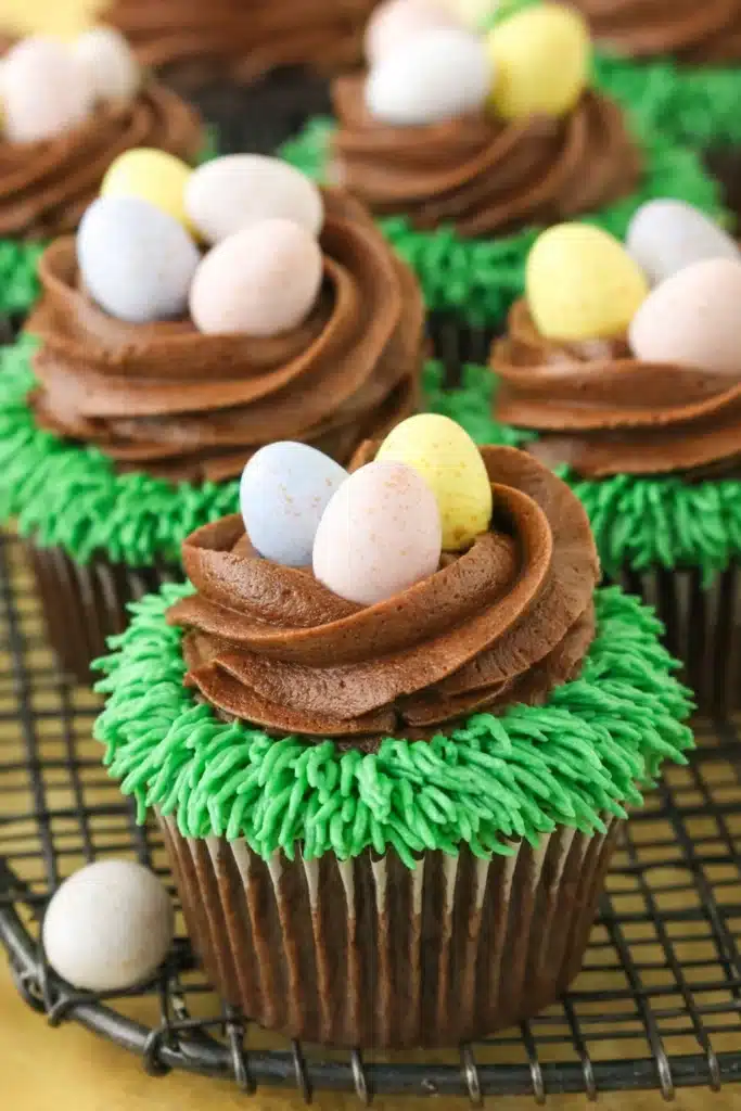 Easter Egg Chocolate Cupcakes – Amazing Holiday Favorite 9 Easter Egg Chocolate Cupcakes with chocolate nest frosting and pastel mini eggs