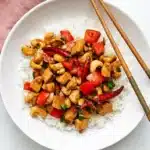 Kung Pao Chicken : Amazing Easy 30-Minute Recipe 9 Kung Pao Chicken with cashews, red peppers, dried chilies, green onions, and fluffy white rice